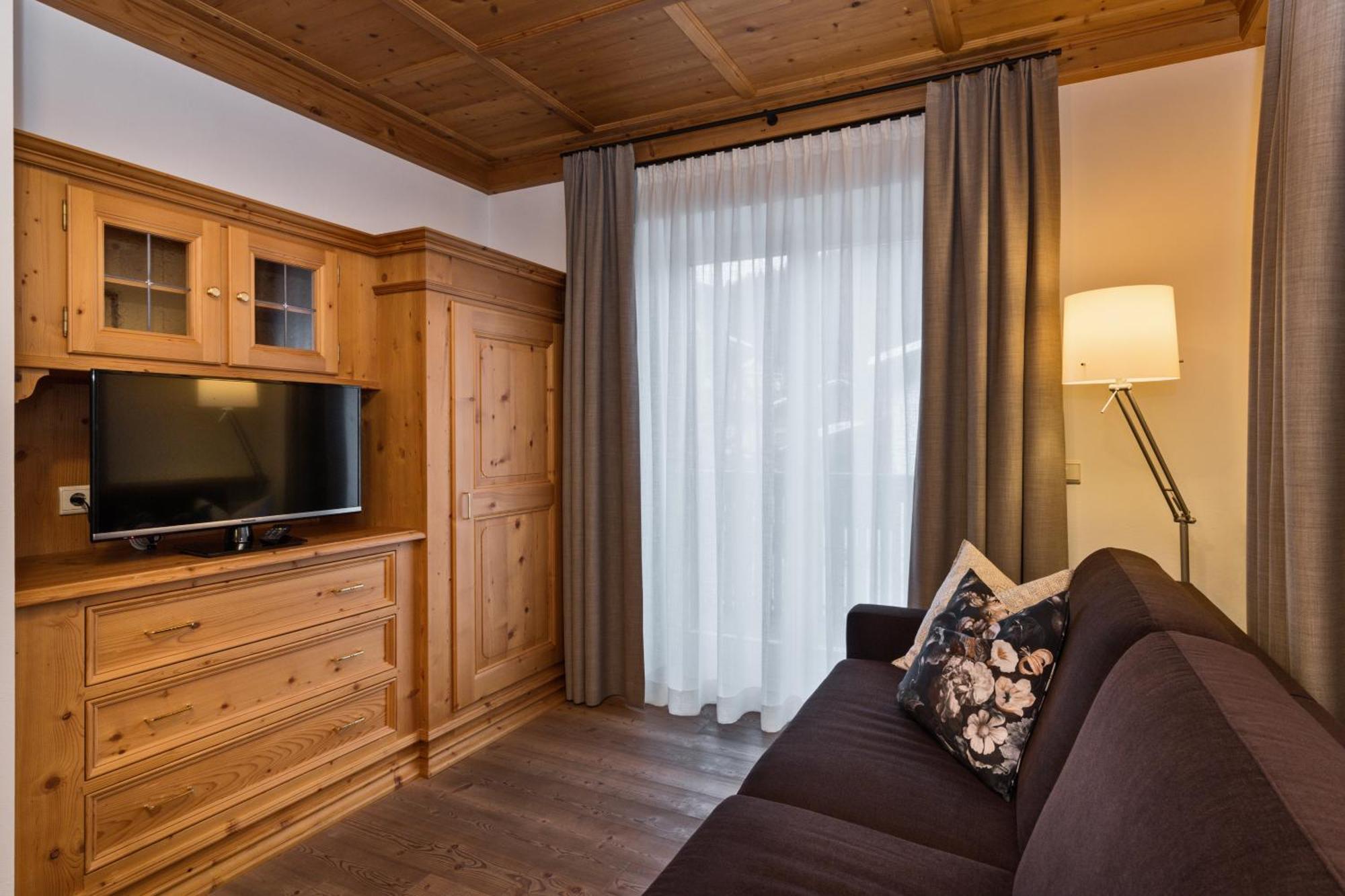 Alma Mountain Residence Dobbiaco Ngoại thất bức ảnh