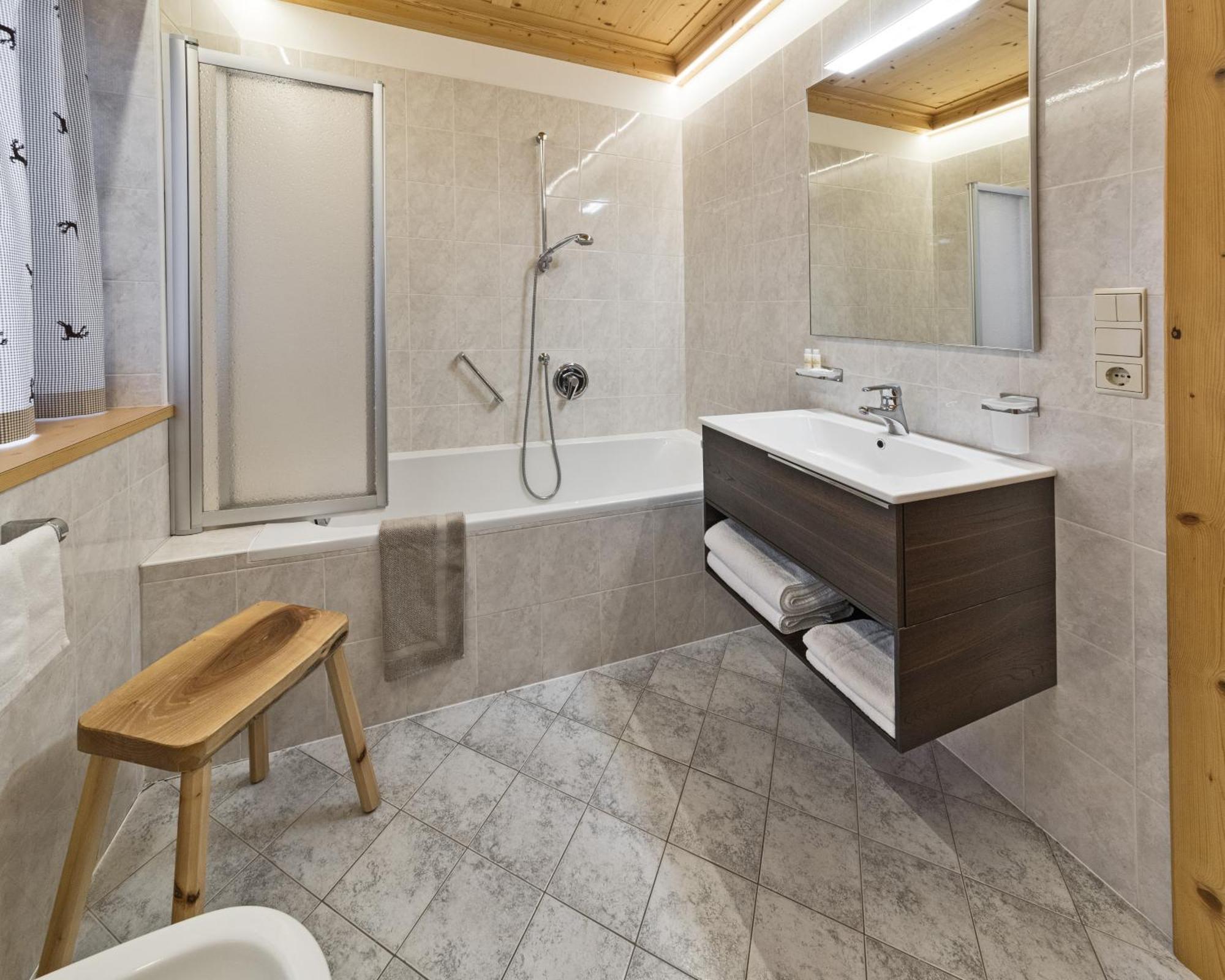 Alma Mountain Residence Dobbiaco Ngoại thất bức ảnh