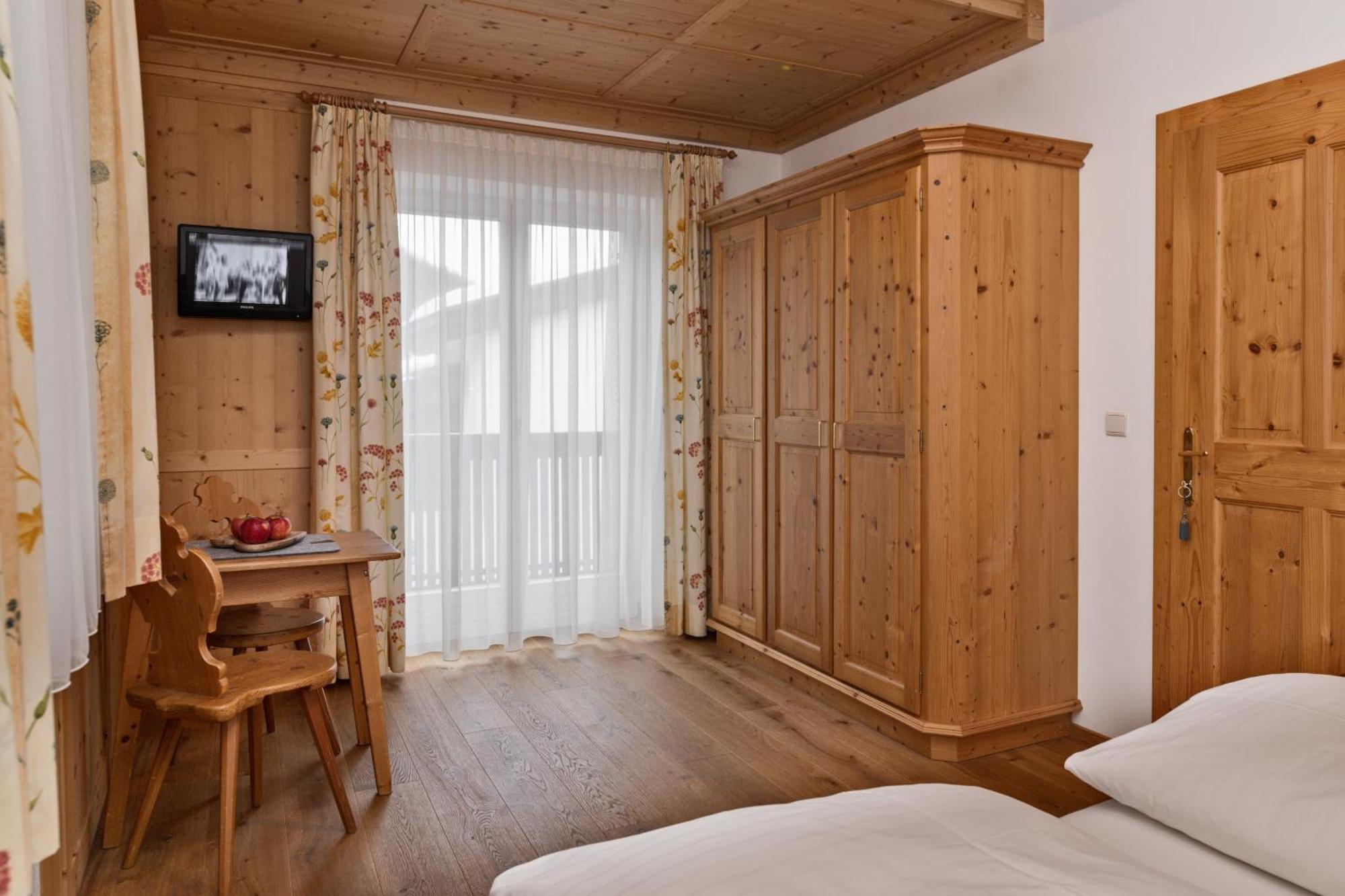 Alma Mountain Residence Dobbiaco Ngoại thất bức ảnh